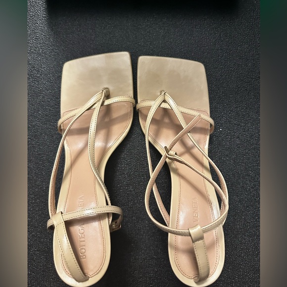 Authentic BOTTEGA VENTA Stretch Strap Sandal - Picture 5 of 14